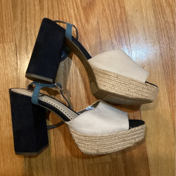 Circus by Sam Edelman Women's Blue and White Platform Sandals - Picture 5 of 5